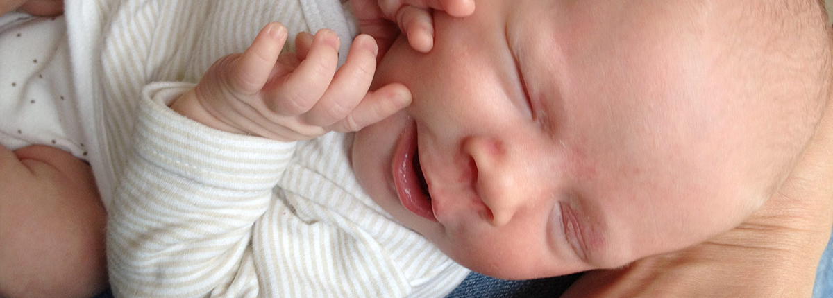Foto eines Babys als Abbildung für die osteopathische Behandlung von Säuglingen.